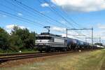 rail-force-one-4/763434/rfo-1829-schleppt-ein-kesselwagenzug-durch RFO 1829 schleppt ein Kesselwagenzug durch Alverna nach Oss am 2 Augustus 2020.