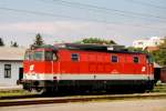 ÖBB 2143 011 lauft um in Bruck-an-der-Leitha am 25 Mai 2002.