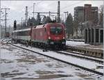 1116/596492/neuerdigs-uebernehmen-oebb-10161116-die-traktion Neuerdigs übernehmen ÖBB 1016/1116 die Traktion der internationalen IC Züge auf der Gäubahn Stuttgart - Singen. Das Bild zeigt die 1116 087 bei der Ankunft in Singen.
9. Dez. 2017