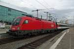 Am 3 Jänner 2020 verlässt 1116 092 Stuttgart Hbf.