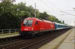 Am 2 Juni 2013 durchfahrt mit einige Verspätung ÖBB 1216 237 mit EC Pardubice-Pardubicky.