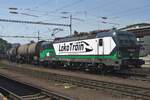 european-locomotive-leasing-ell/830813/ell-soeldner-193-220-in-dienst-von ELL-Söldner 193 220 in Dienst von LokoTrain zieht ein Kesselwagenzug durch Bratislava hl.s.t am 31 Mai 2015.
