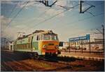 Die PKP ET22-930 f�hrt durch den Bahnhof von Gdynia Gł�wna Osobowa.
 
Analogbild vom 29. August 1994 