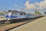 ep-07/496491/mit-ein-nachtzug-aus-kiev-steht Mit ein Nachtzug aus Kiev steht EP07-345 am 2 Mai 2016 in Warszawa Wschodnia.