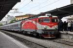 serie-410-4/850337/cfr-410-008-3-mit-einen-interregio CFR 410 008-3 mit einen interregio im bukarester nordbahnhof,04.05.24