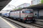 CFR 410 304-6 stand mit einen regionalzug im bukarester nordbahnhof,04.05.24