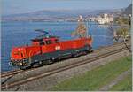 Die SBB Aem 940 051 (UIC Aem 91 85 4 940 051-6 Ch SBB I) ist kurz nach Villeneuve auf dem Weg in Richtung Lausanne. Im Hintergrund ist das Château de Chillon zu sehen. 

15. Nov. 2024 