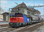 Die SBB Cargo Eem 923 019-4 ist in Lausanne mit einem Güterzug auf dem Weg nach Lausanne Triage. 

21. Mai 2025 