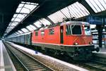 Am 29 Juli 1999 steht 11361 mit ein IR nach Locarno in Zürich HB.