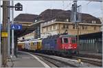 Die SBB Re 620 005-9 mit einem Güterzug Richtung Wallis in Lausanne.