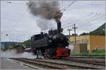 Die herrlich dampfende und rauchende SEG G 2x 2/2 105 der Blonay Chamby Bahn rangiert in Blonay.