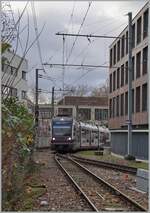 Zwei AVA BDWM Abe 4/8  Diamant  erreichen als S17 den Bahnhof von Bremgarten.