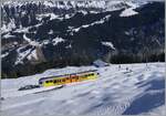 Der BLM Be 4/6 103  Jungfrau  ist zwischen Winteregg und Grütschalp als Regionalzug R 66 von  Mürren nach Grütschalp unterwegs.