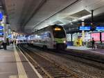 Ein BLS RABe 515  Mutz  alsIR 17 nach Olten wartet im Bahnhof von Bern auf die Abfahrt.