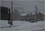 Winter in Blonay, der  Train des Etoiles  und  Astropleiades  erreichen Blonay.