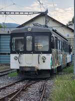 mob-goldenpass/860331/das-bedeutet-wohl-wenig-gutes-der Das bedeutet wohl wenig Gutes: Der MOB Be 4/4 1006 (ex. Bipperlisi) steht mit einem alten MOB Gepäckwagen (D 41) in Vevey.

31 August 2024