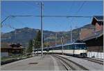 Mit dem Steuerwagen Ast 151 an der Spitze erreicht der PE 30 2218 den Bahnhof von Gstaad. 
Der Zug ist auf der Fahr von Montreux nach Zweisimmen. 
13. Okt. 2025 Mit dem Steuerwagen Ast 151 an der Spitze erreicht der PE 30 2218 den Bahnhof von Gstaad. 
Der Zug ist auf der Fahr von Montreux nach Zweisimmen. 
13. Okt. 2025