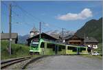 Der TPC ASD ABe 4/8 471 ist als R 71 428 auf dem Weg von Aigle nach Les Diablerets und erreicht praktisch unmittelbar nach dieser Aufnahme die Haltestelle Vers l'Eglise, dessen h�bscher Ort bei dieser Aufnahme etwas vom Zug verdeckt wird.

31. Mai 2026