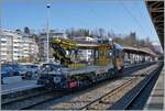 Der Scheuchzer Tm 98 85 52 34 401-8 CH-  Ecureuil 1  (Eichhörnchen) wartet in Vevey auf die Weiterfahrt nach Lausanne.