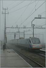 etr-470/871226/bei-sehr-unfotogenem-wetter-mitten-im Bei sehr unfotogenem Wetter mitten im Sommer ist ein Cisalpino (CIS) ETR 470 in Gschenen auf dem Weg von Milano nach Zrich.

22. Aug. 2009