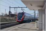 Ein SBB RABe 502  Twindexx  bei der Durchfahrt in Lonay-Preveranges.

4. Feb-. 2022