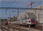 Der SBB RABe 511 107 auf der Fahrt nach Vevey erreicht Lausanne.

26. Mai 2020