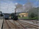 Nachdem die BDF HG 3/4 N° 3 der Blonay - Chamby Bahn aus der Revision von Meningen zur BC zurückgekehrt ist, hat sie von der SEG G 2 2/2 105 die Hauptlast der Dampfzüge übernommen. Doch hin und wieder wird auch die LEB G 3/3 N° 5 (Baujahr 1890) eingesetzt, so an diesem Augusttag. 
Die LEB G 3/3 N° 5 rangiert in Blonay um den Dampfzug nach Chaulin zu übernehmen. 

4. Augst 2024