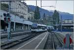 Eine eher ungewöhnliche Rangierkomposition nähert sich in Montreux den Bahnsteiggleisen: Der MOB ABe 4/4 9301 rangiert GPX Wagen.