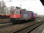 SBB Cargo 203 405-6 mit 421 384-9 in K�ln West am 12.2.2011