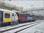 Verkuppelt, aber wie? SBB Cargo Re 420 346-9 (Re 4/4 II 11346) und der DB S-Bahn Stuttgart Triebzug 430 213 in Lausanne.