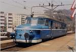 Einen  Roten Pfeil  lackierte die OeBB blau.