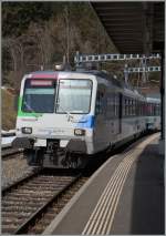 Neben den SOB Re 446 und 456 werden zur Führung des VAE (Voralpenexpress) auch RBDe 561 eingesetzt, hier bei der Einfahrt in Biberbrugg.