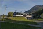 Der MOB GoldenPass Belle Epoque Zug in einer Corona bedingten Mini-Variante mit nur einem Zwischenwagen bei Châtelard VD. 

17. April 2020