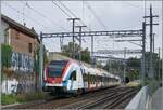 Auf den ersten Blick, eine banale Aufnahme: ein Nachschuss auf einen SBB LEX RABe 522; das Besondere: der SBB RABe 522 229 ist als RL7 23535 auf dem Weg von Annemasse nach Vernier und verl�sst in Jonction die CEVA Strecke, um �ber die Verbindungslinie nach Vernier zu gelangen. Diese Verbindungslinie wurde bis zum Fahrplanwechsel 2025/26 nicht von Reisez�gen genutzt und ist mit 25000 Volt 50 Hertz elektrifiziert. Sie dient dem (schwachen) G�terverkehr von Gen�ve La Praille nach Frankreich, bzw. dem lokalen G�terverkehr. Leider habe ich f�r diese Strecke keine Streckennummer gefunden. 23. Juli 2023 