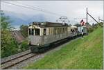 Les chemins de fer disparus - Die verschwundenen Bahnen (LLB 1915 - 1967) Der Leuk Leukerbad Bahn (LLB) Triebwagen mit der Anschrift ABFe 2/4 N° 10 der Blonay Chamby Bahn ist mit passenden Wagen