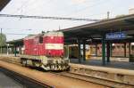 CD 742 113 lauft um in Pardubice am 30 Mai 2012.