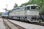 BR 753/686610/am-13-mai-2012-schiebt-t478-3001 Am 13 Mai 2012 schiebt T478-3001 ein Sonderzug aus das Eisenbahnmuseum von Luzna u Rakovnika.