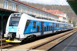 br-640br-641-regiopanter-5/861445/640-105-von-ceske-drahy-als 640 105 von Ceske Drahy als Os 6813 von Kadan predmesti im Endbahnhof Decin hl.n. am 13.3.24